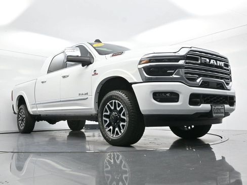 Used 2025 RAM 2500 Limited AWD/4WD image 49