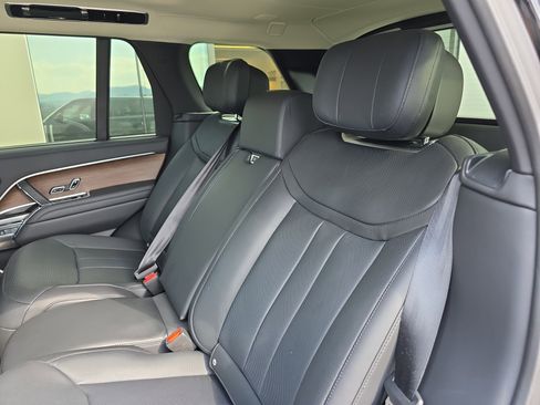 Certified 2025 Land Rover Range Rover Autobiography image 14