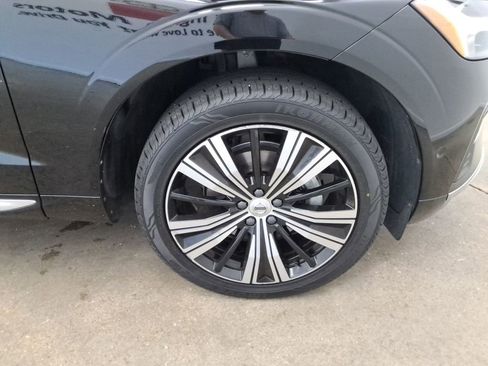 Used 2023 Volvo XC60 B5 Ultimate image 27