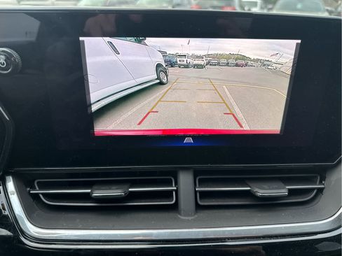 Used 2024 Chevrolet Trax RS w/ Driver Confidence Package FWD image 10