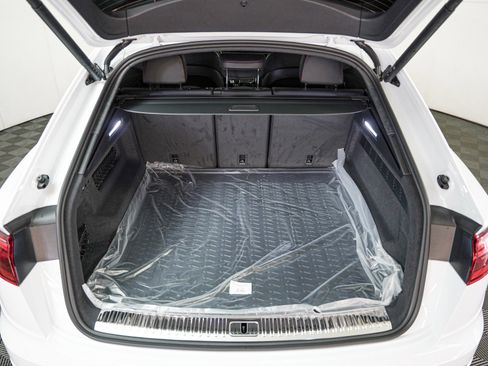 New 2026 Audi SQ8 Prestige image 8