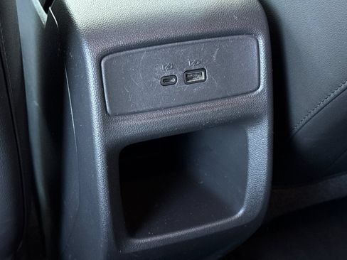 Used 2025 Chevrolet Trax LT FWD image 14