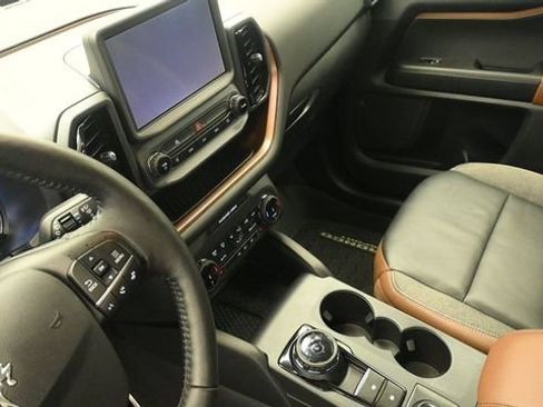 Used 2023 Ford Bronco Sport Outer Banks AWD/4WD image 15