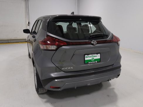 Used 2022 Nissan Kicks S w/ Interior Electronics Package FWD image 6