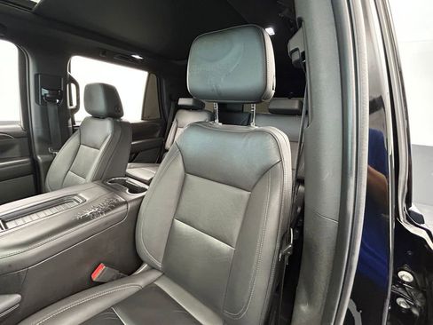 Used 2022 Chevrolet Tahoe LT w/ LT Signature Plus Package image 17