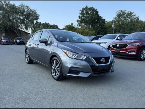 Used 2021 Nissan Versa SV FWD image 1