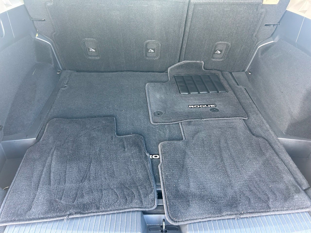 Certified 2023 Nissan Rogue SV FWD image 15