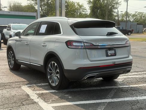 Used 2022 Lincoln Nautilus Reserve FWD image 7