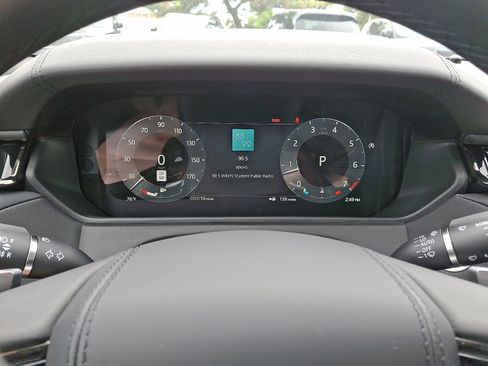 Certified 2026 Land Rover Range Rover Velar Dynamic SE image 7