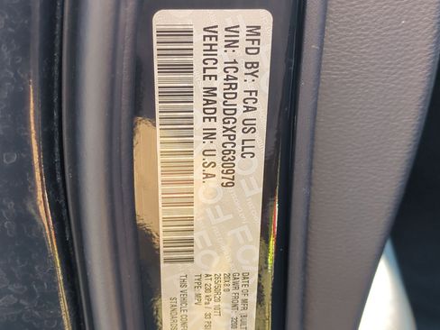 Used 2023 Dodge Durango GT image 36