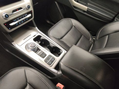 Used 2020 Ford Explorer XLT w/ Equipment Group 202A image 26