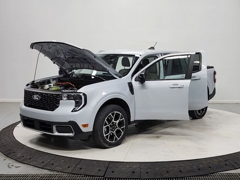 New 2026 Ford Maverick Lariat w/ 4K Tow Package AWD/4WD image 11