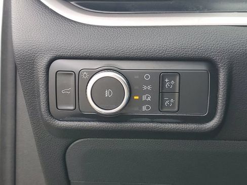 Used 2023 Ford Explorer XLT w/ Equipment Group 202A AWD/4WD image 16