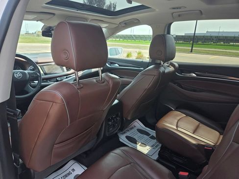 Used 2018 Buick Enclave Avenir AWD/4WD image 49