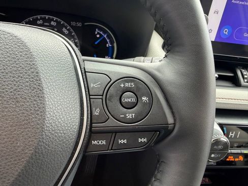 Certified 2023 Toyota RAV4 XLE Premium AWD/4WD image 29