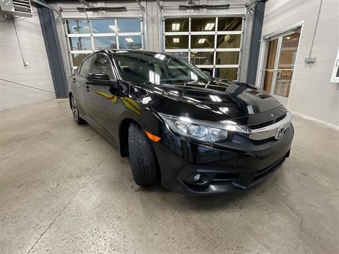 Used 2018 Honda Civic EX-T image 7