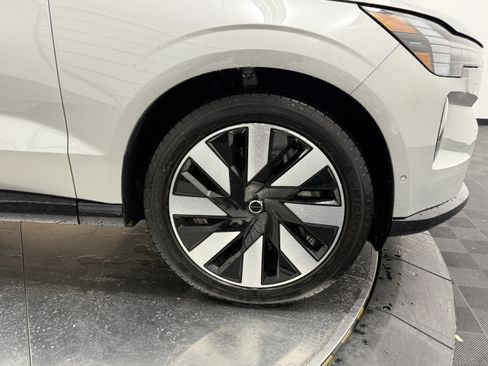 Certified 2025 Volvo EX90 Ultra AWD/4WD image 10