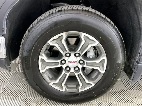 Used 2025 GMC Sierra 1500 SLT image 7