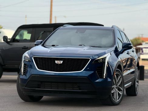 Used 2019 Cadillac XT4 Sport image 3