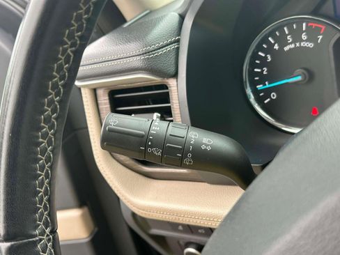 Used 2024 Ford Expedition Limited image 23