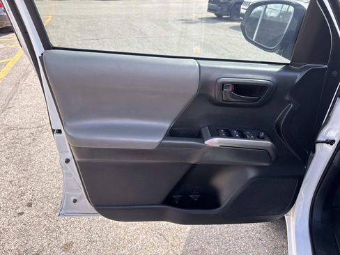 Used 2022 Toyota Tacoma SR5 image 20