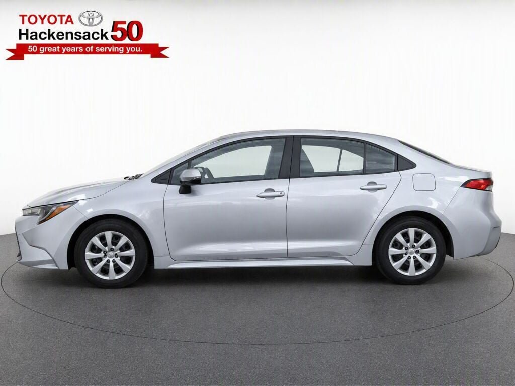 Certified 2025 Toyota Corolla LE FWD image 37