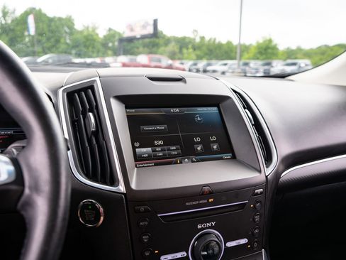 Used 2015 Ford Edge Sport AWD/4WD image 24