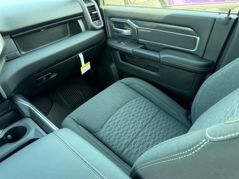 New 2026 RAM 2500 Big Horn AWD/4WD image 16