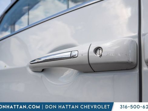 Used 2023 Chrysler Pacifica Limited FWD image 40