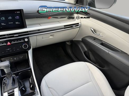 Used 2025 Hyundai Tucson SEL FWD image 12