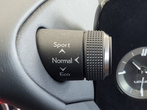 Used 2022 Lexus ES 300h w/ Accessory Package FWD image 25