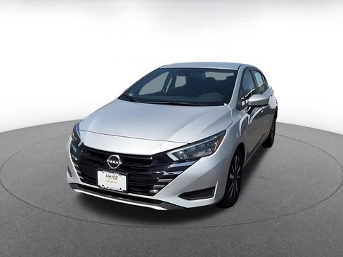 Used 2025 Nissan Versa SV FWD image 7