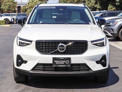 New 2026 Volvo XC40 B5 Ultra w/ Climate Package AWD/4WD image 2