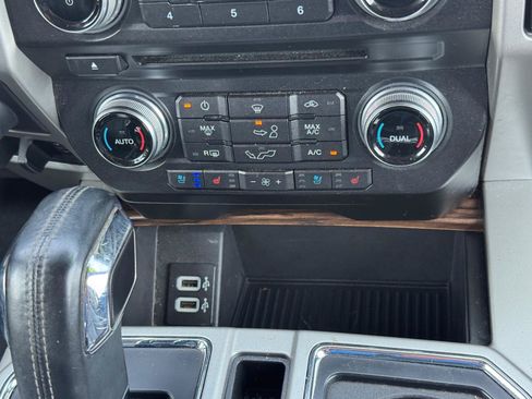 Used 2018 Ford F150 Lariat w/ Equipment Group 502A Luxury AWD/4WD image 13