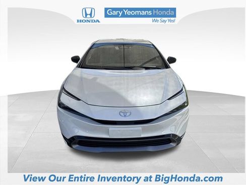 Used 2026 Toyota Prius XLE FWD image 6