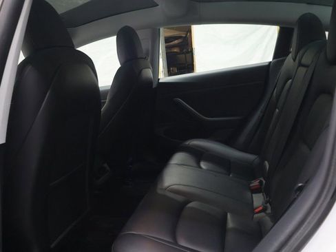 Used 2020 Tesla Model 3 Standard Range Plus image 14