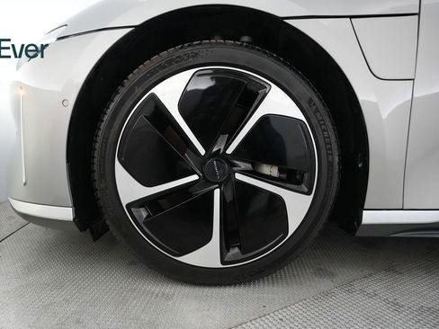 Used 2023 Lucid Air Touring image 19