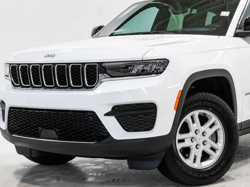 Used 2024 Jeep Grand Cherokee Laredo w/ Luxury Tech Group I image 2