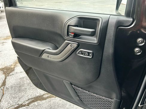 Used 2015 Jeep Wrangler Unlimited Sport w/ Quick Order Package 24S image 25