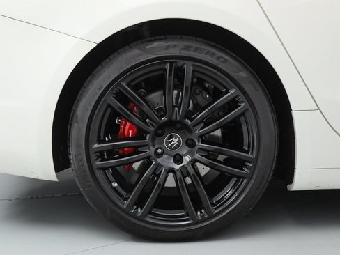 Certified 2023 Maserati Ghibli Modena RWD image 23