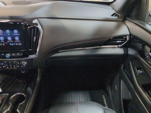 Used 2023 Chevrolet Traverse RS image 29