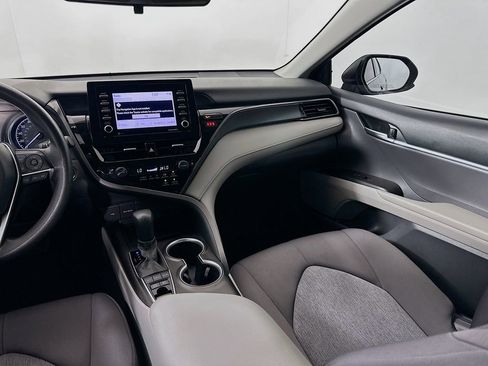 Used 2021 Toyota Camry LE image 22