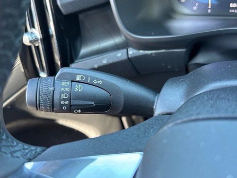 Certified 2024 Volvo XC40 Recharge Plus image 17