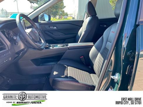 Used 2026 Nissan Rogue SV AWD/4WD image 10
