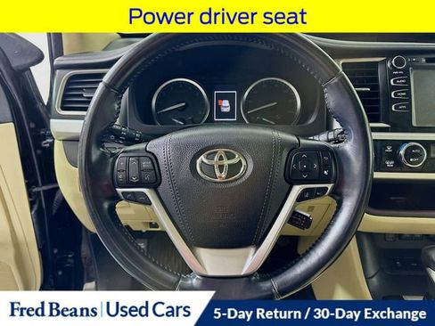 Used 2018 Toyota Highlander XLE image 15