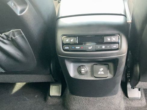 Used 2024 Hyundai Palisade Calligraphy image 14