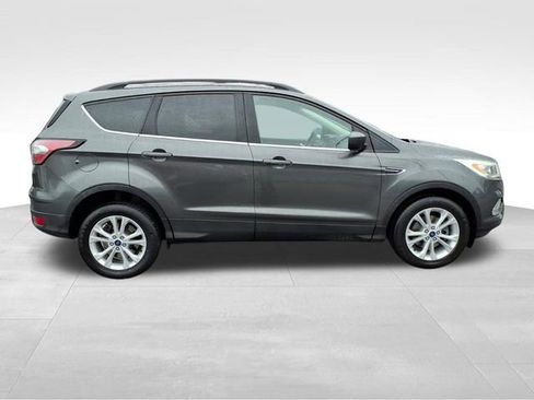 Certified 2017 Ford Escape SE w/ Equipment Group 201A image 12