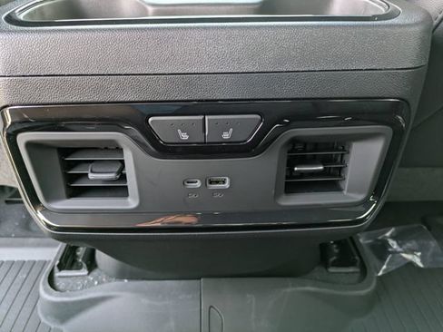 New 2026 GMC Sierra 1500 AT4 w/ AT4 Premium Package AWD/4WD image 16