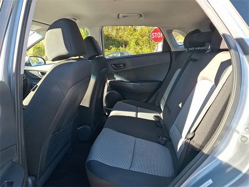 Used 2019 Hyundai Kona SEL image 9