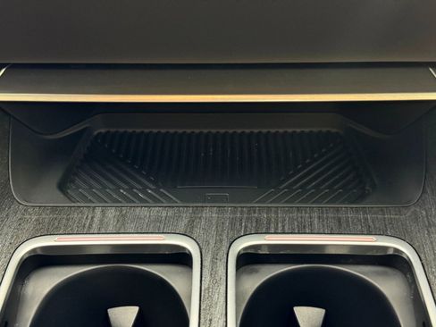 Used 2023 BMW i7 xDrive60 image 36